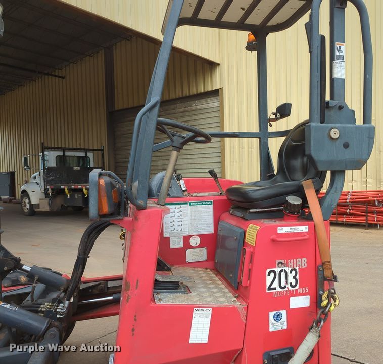 image for item MO9028 2013 Moffett M55  forklift