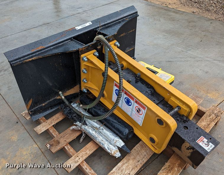 image for item MO9033 2023 Agrotk 680  skid steer breaker