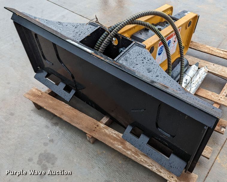 image for item MO9033 2023 Agrotk 680  skid steer breaker