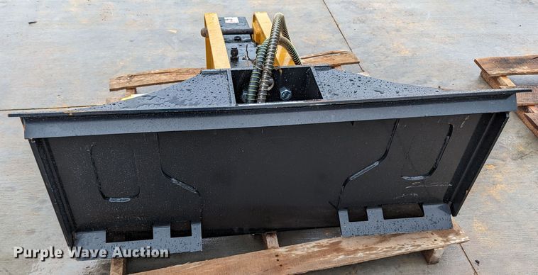 image for item MO9033 2023 Agrotk 680  skid steer breaker