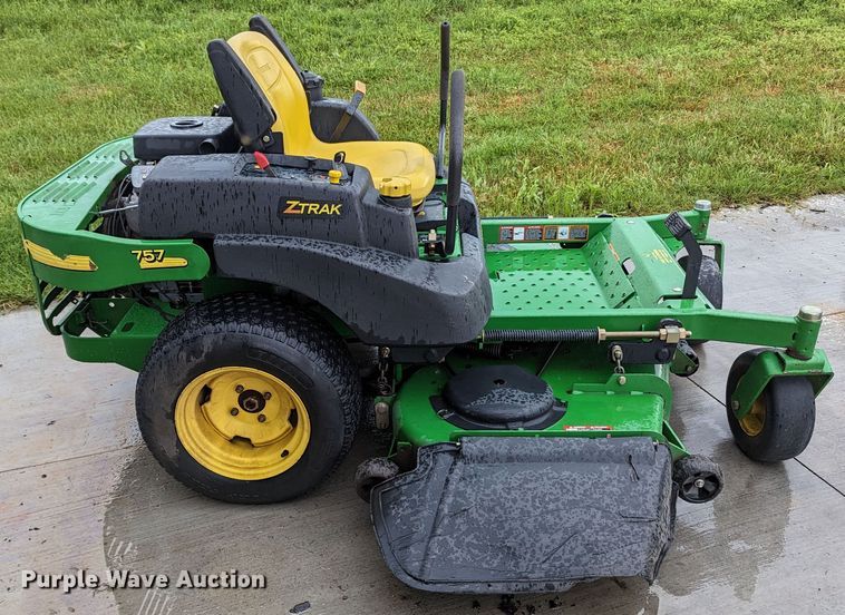 image for item MO9036 John Deere 727  ZTR lawn mower