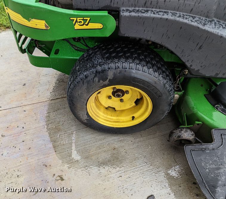 image for item MO9036 John Deere 727  ZTR lawn mower