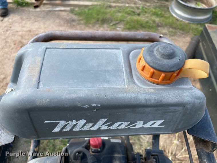image for item MR9054 Mikasa  plate compactor