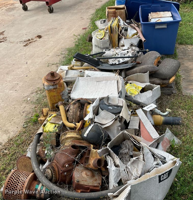 image for item MR9056 Caterpillar parts