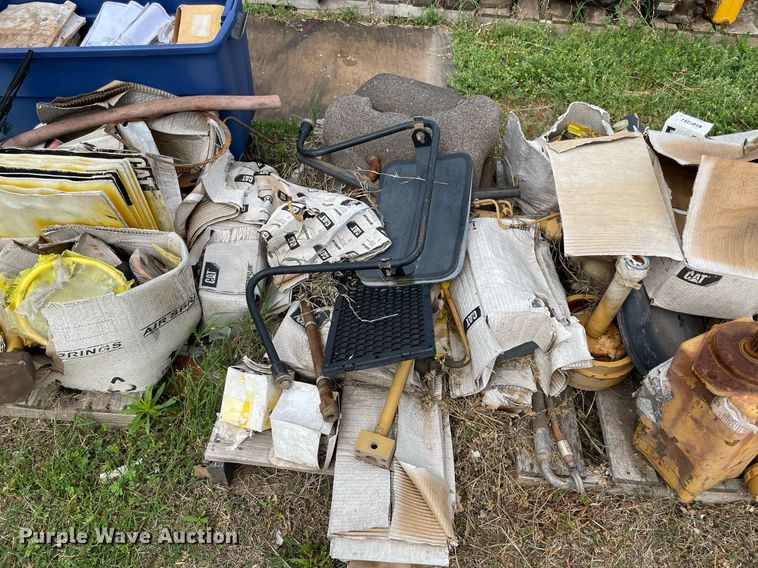 image for item MR9056 Caterpillar parts