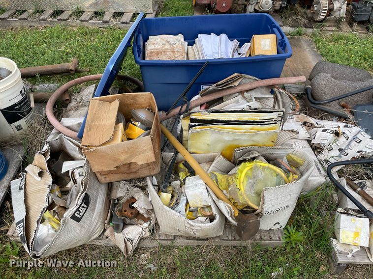 image for item MR9056 Caterpillar parts