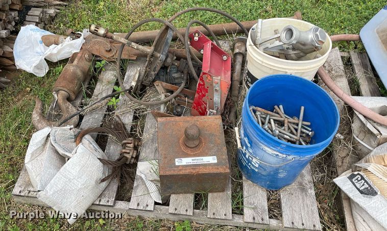 image for item MR9056 Caterpillar parts