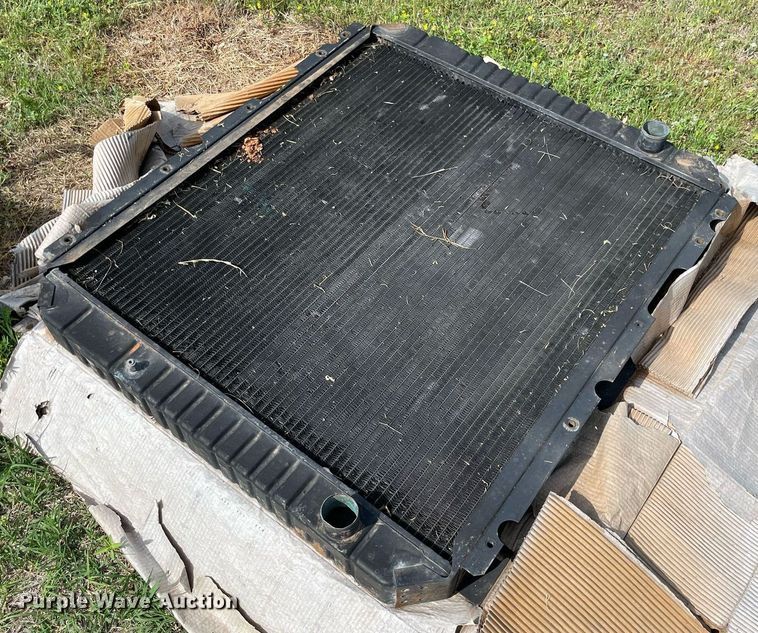 image for item MR9056 Caterpillar parts