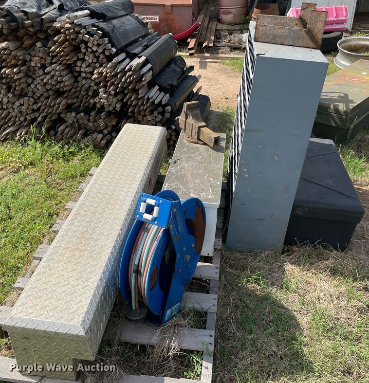 image for item MR9060 Tools