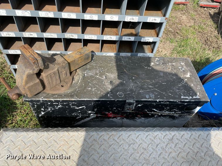 image for item MR9060 Tools