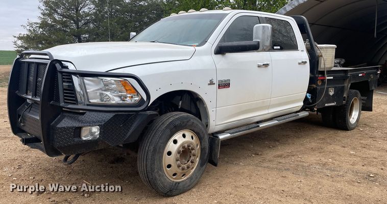 image for item MS9677 2012 Dodge Ram 5500HD  Crew Cab truck cab and chassis