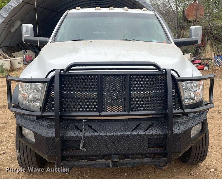 image for item MS9677 2012 Dodge Ram 5500HD  Crew Cab truck cab and chassis