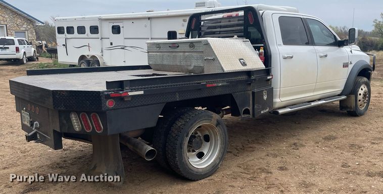 image for item MS9677 2012 Dodge Ram 5500HD  Crew Cab truck cab and chassis