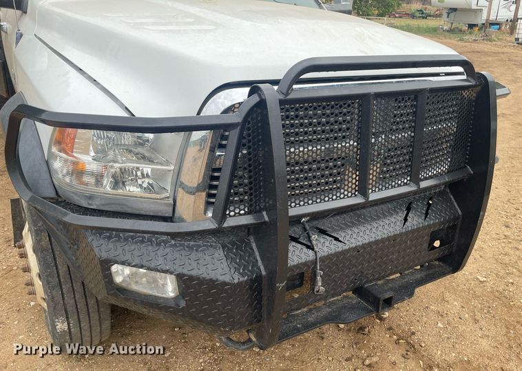 image for item MS9677 2012 Dodge Ram 5500HD  Crew Cab truck cab and chassis