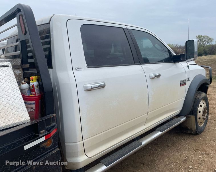 image for item MS9677 2012 Dodge Ram 5500HD  Crew Cab truck cab and chassis