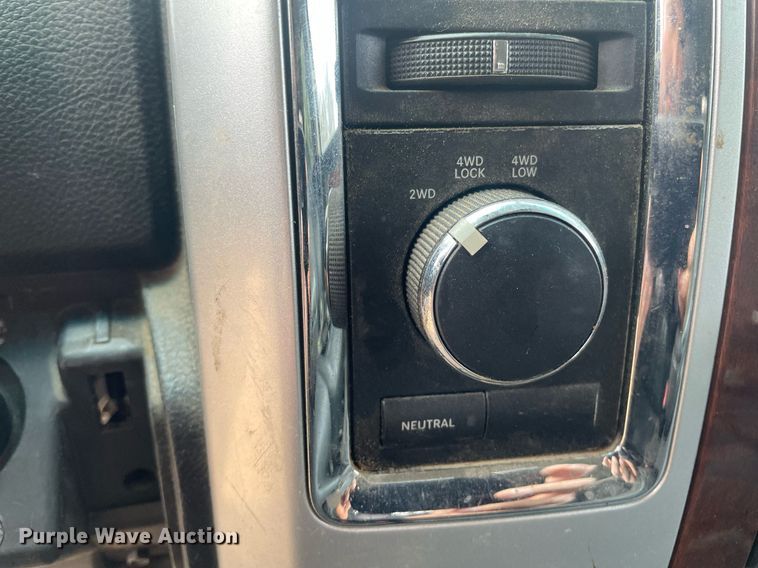 image for item MS9677 2012 Dodge Ram 5500HD  Crew Cab truck cab and chassis