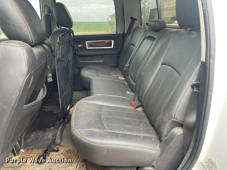 image for item MS9677 2012 Dodge Ram 5500HD  Crew Cab truck cab and chassis