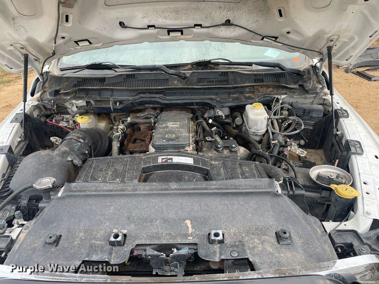 image for item MS9677 2012 Dodge Ram 5500HD  Crew Cab truck cab and chassis