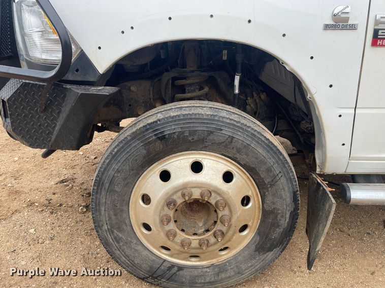 image for item MS9677 2012 Dodge Ram 5500HD  Crew Cab truck cab and chassis