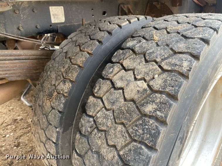 image for item MS9677 2012 Dodge Ram 5500HD  Crew Cab truck cab and chassis