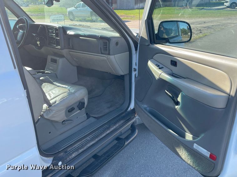 image for item MS9700 2002 Chevrolet Tahoe  SUV