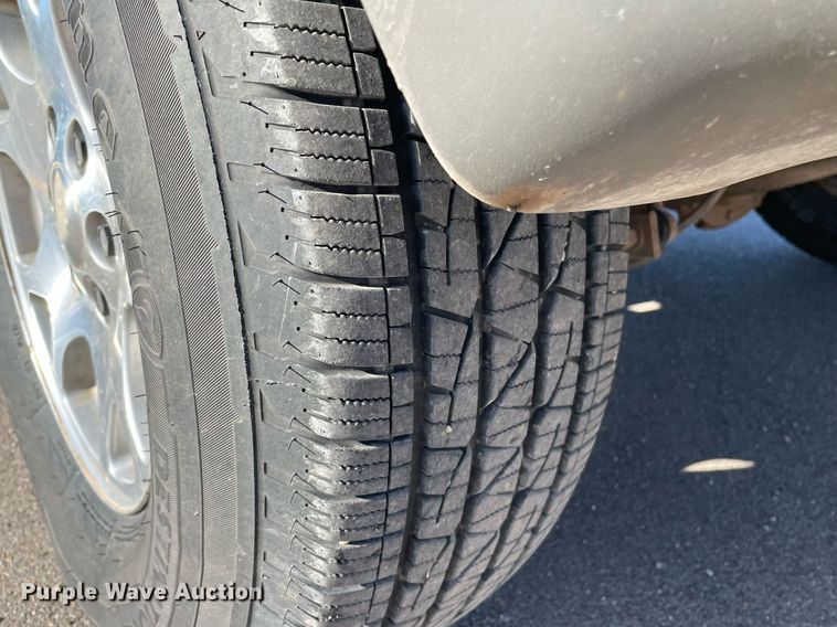 image for item MS9700 2002 Chevrolet Tahoe  SUV