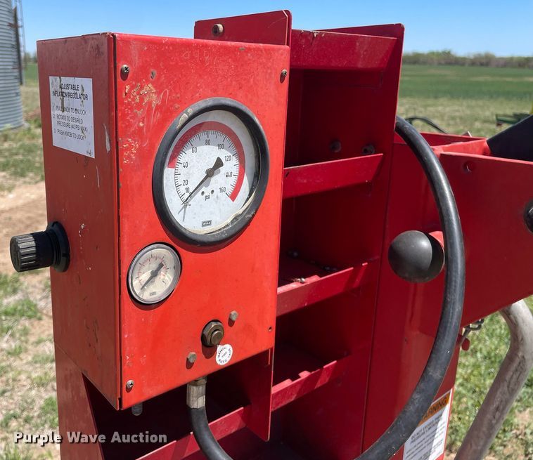 image for item MS9742 Hunter Engineering TC325  tire machine