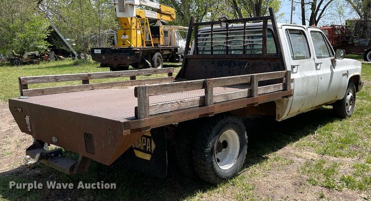 image for item MS9754 1982 Chevrolet C30  Crew Cab flatbed pickup truck