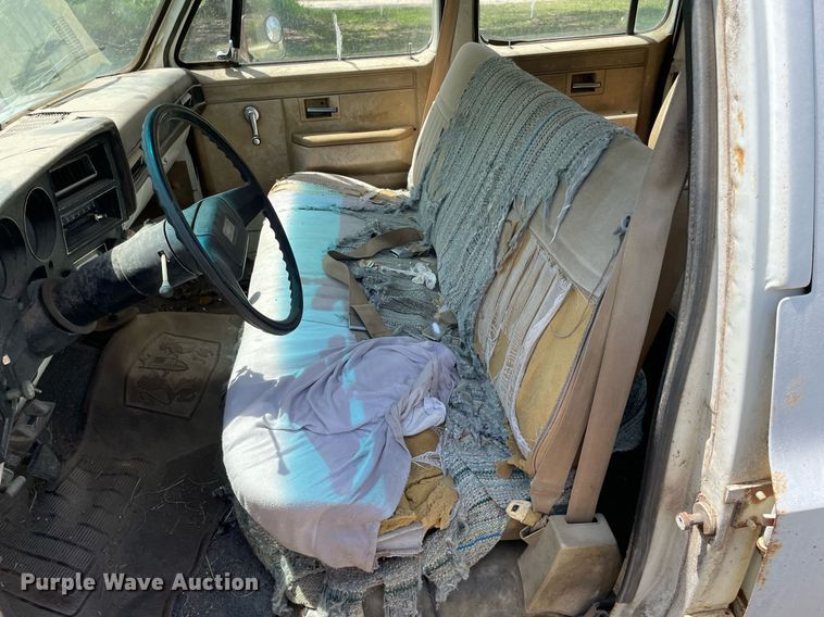 image for item MS9754 1982 Chevrolet C30  Crew Cab flatbed pickup truck