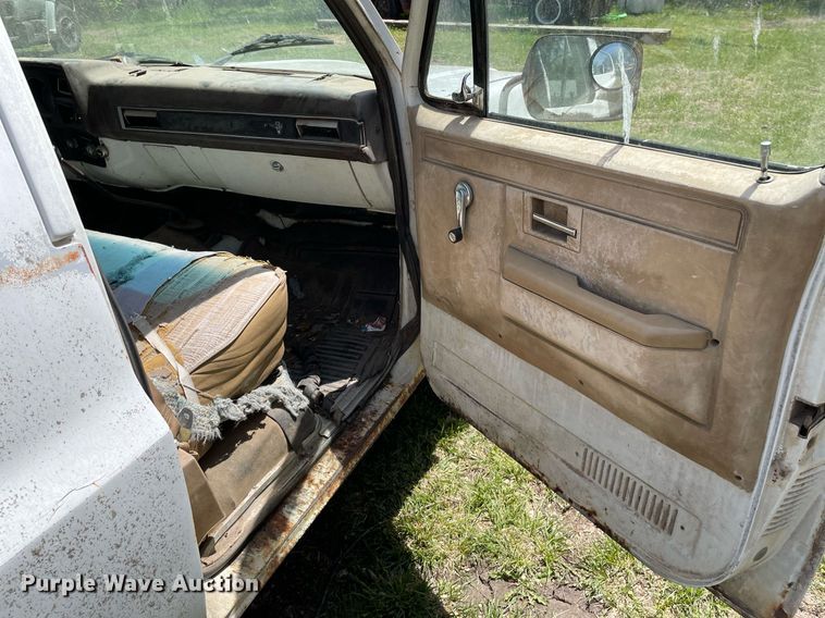 image for item MS9754 1982 Chevrolet C30  Crew Cab flatbed pickup truck