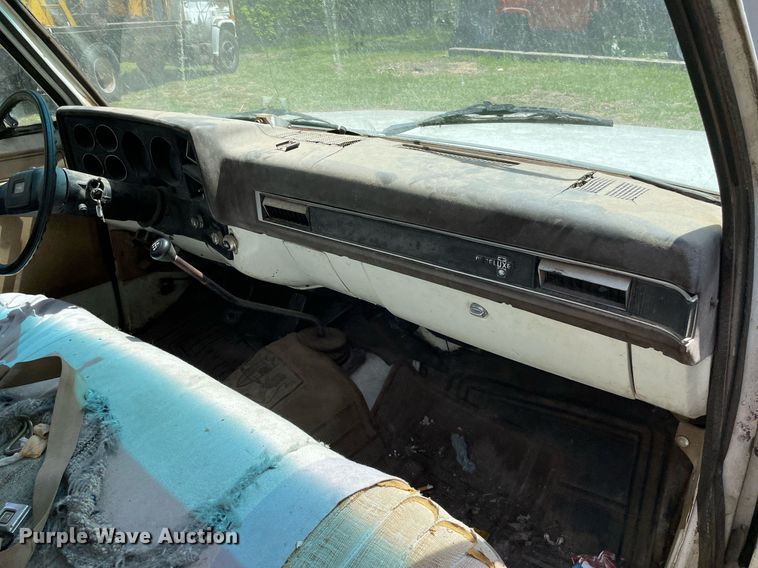 image for item MS9754 1982 Chevrolet C30  Crew Cab flatbed pickup truck