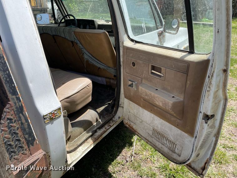 image for item MS9754 1982 Chevrolet C30  Crew Cab flatbed pickup truck