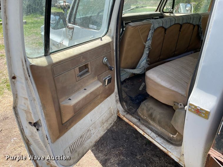 image for item MS9754 1982 Chevrolet C30  Crew Cab flatbed pickup truck