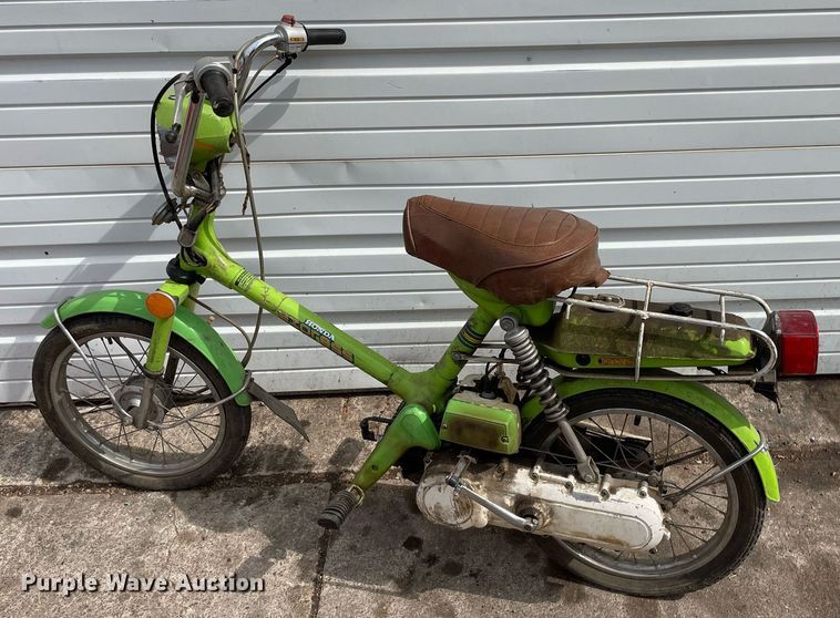 image for item MS9769 (2) 1979 Honda Express bicycles