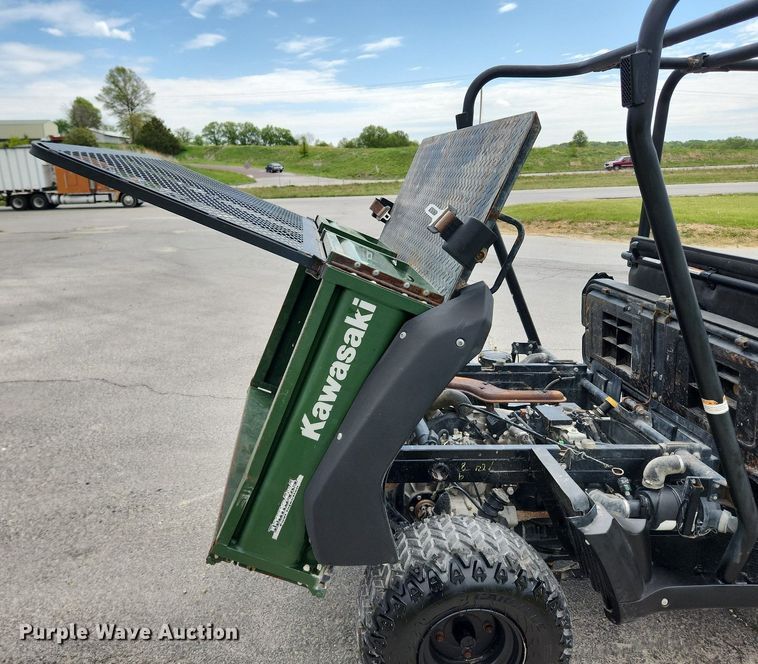 image for item MW9760 2017 Kawasaki Mule 4010  utility vehicle