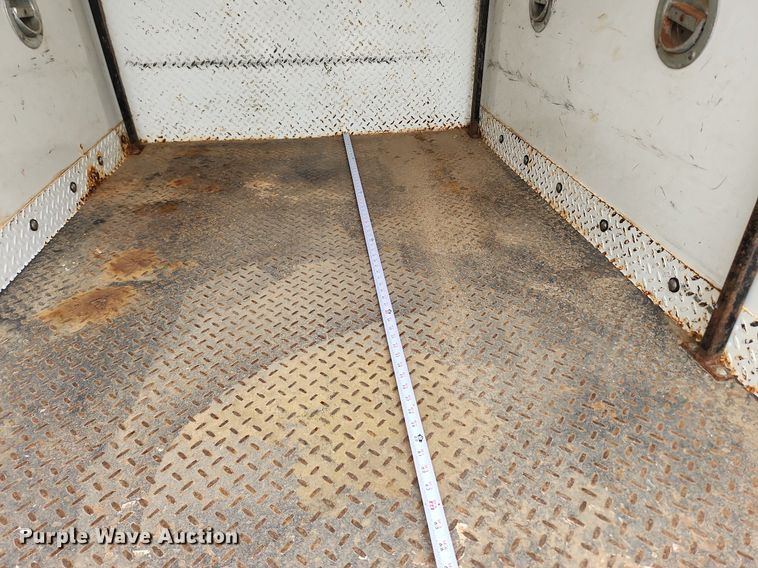 image for item MW9761 2002 Ford F350 Super Duty XL  SuperCab utility bed pickup truck