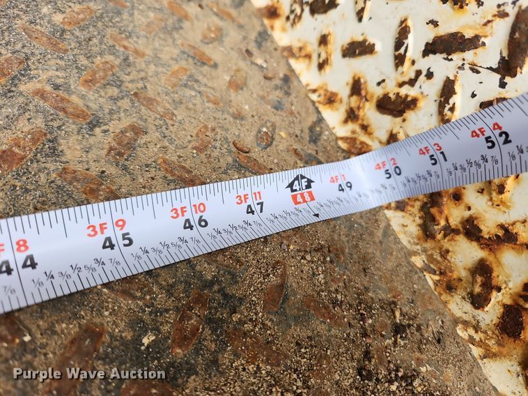 image for item MW9761 2002 Ford F350 Super Duty XL  SuperCab utility bed pickup truck