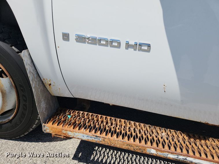 image for item MW9765 2009 Chevrolet Silverado 3500HD  Ext. Cab utility bed pickup truck