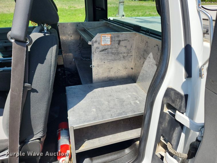 image for item MW9765 2009 Chevrolet Silverado 3500HD  Ext. Cab utility bed pickup truck