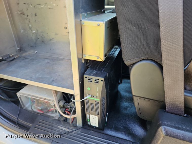 image for item MW9765 2009 Chevrolet Silverado 3500HD  Ext. Cab utility bed pickup truck