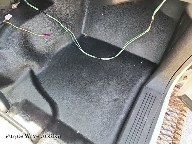 image for item MW9765 2009 Chevrolet Silverado 3500HD  Ext. Cab utility bed pickup truck