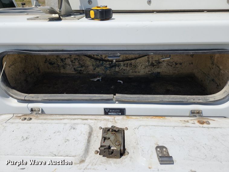 image for item MW9765 2009 Chevrolet Silverado 3500HD  Ext. Cab utility bed pickup truck