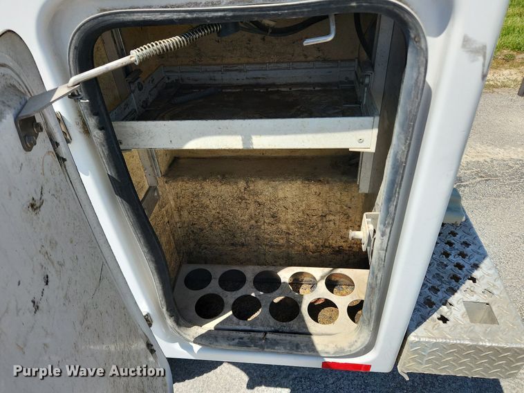 image for item MW9765 2009 Chevrolet Silverado 3500HD  Ext. Cab utility bed pickup truck