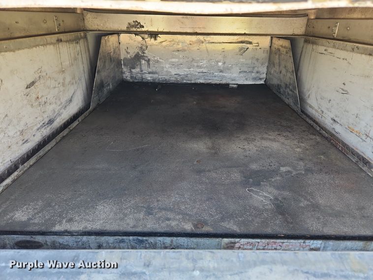 image for item MW9765 2009 Chevrolet Silverado 3500HD  Ext. Cab utility bed pickup truck