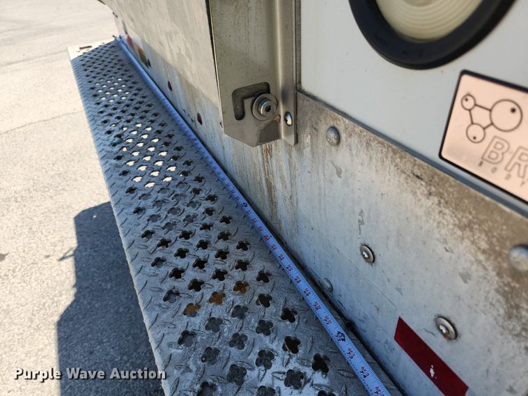 image for item MW9765 2009 Chevrolet Silverado 3500HD  Ext. Cab utility bed pickup truck