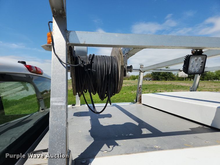 image for item MW9765 2009 Chevrolet Silverado 3500HD  Ext. Cab utility bed pickup truck