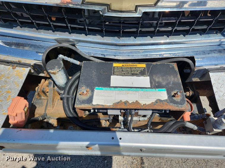 image for item MW9765 2009 Chevrolet Silverado 3500HD  Ext. Cab utility bed pickup truck