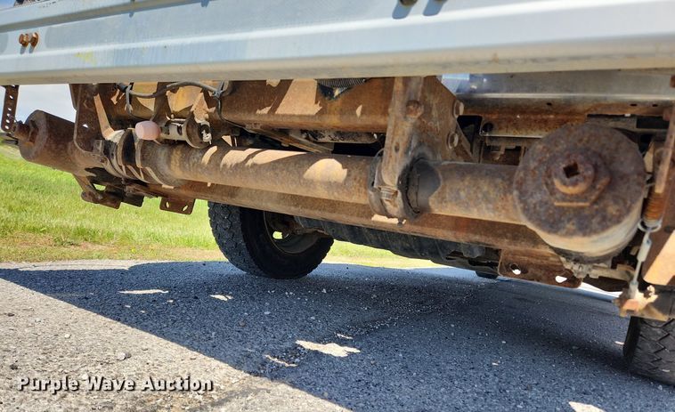 image for item MW9765 2009 Chevrolet Silverado 3500HD  Ext. Cab utility bed pickup truck