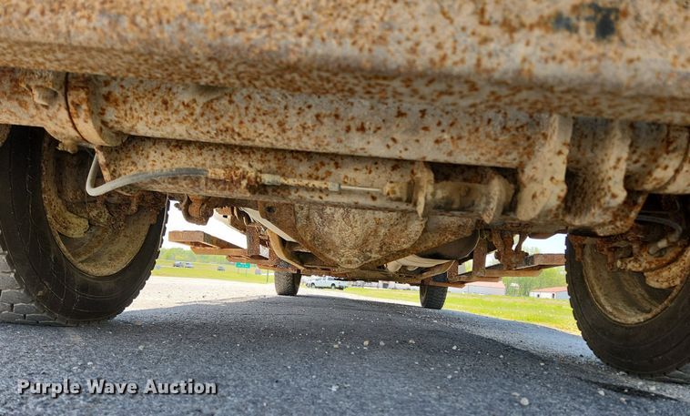 image for item MW9765 2009 Chevrolet Silverado 3500HD  Ext. Cab utility bed pickup truck