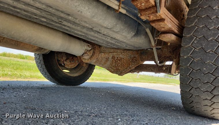 image for item MW9765 2009 Chevrolet Silverado 3500HD  Ext. Cab utility bed pickup truck